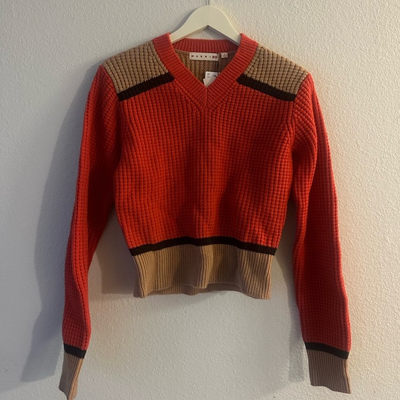 [Marni x Uniqlo] Knitted V-Neck Long-Sleeve Sweater - Picture 6 of 6